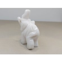 Fehér aragonit elefánt