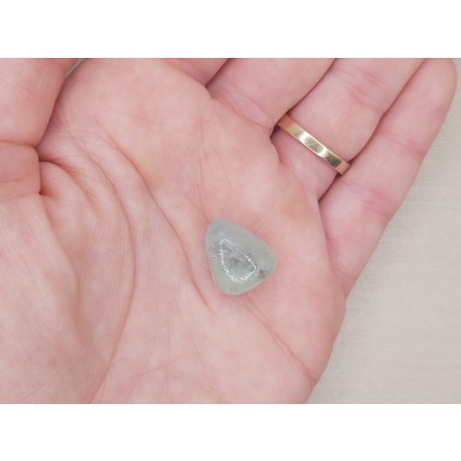 Akvamarin marokkő kis méretű /zöldes kék/