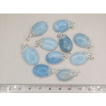 Akvamarin medál kaboson véletlenszerűen