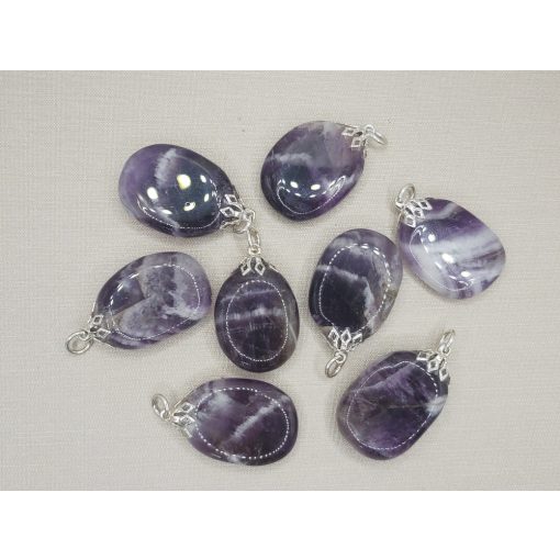 Ametiszt medál ovális véletlenszerűen