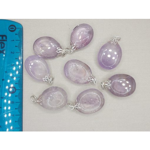 Ametiszt medál ovális világos véletlenszerű