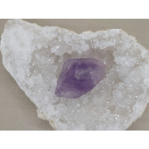 Ametiszt nyers marokkő 