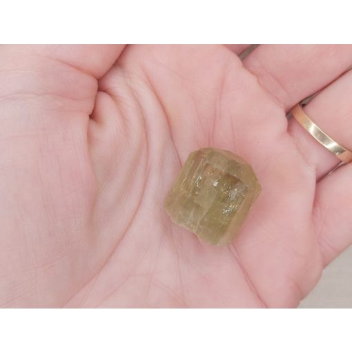 Apatit zöld nyers kristály nagy