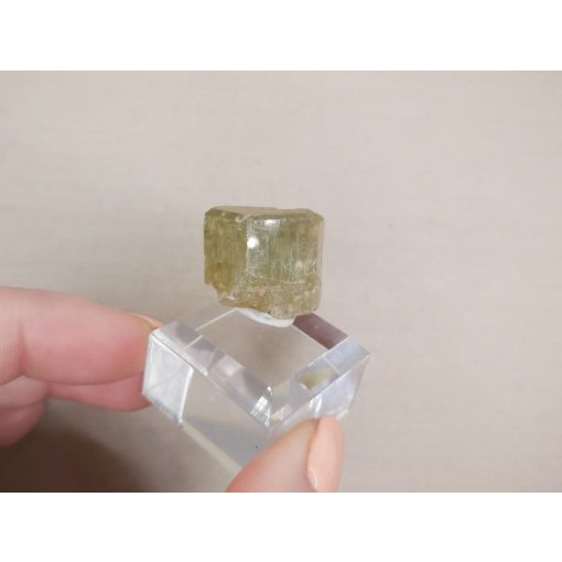 Apatit zöld nyers kristály nagy