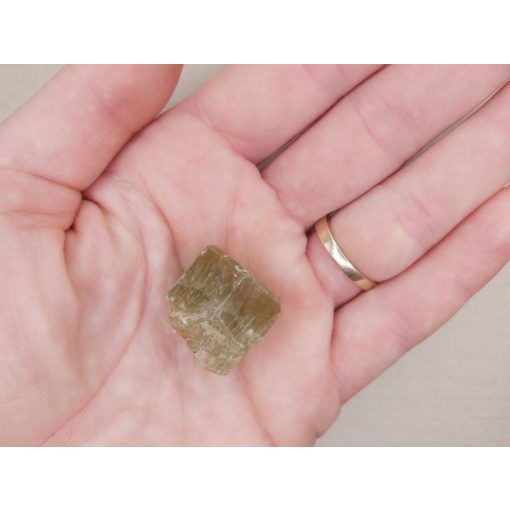 Apatit zöld nyers kristály nagy