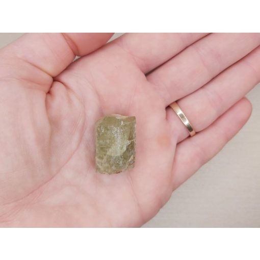 Apatit zöld nyers kristály nagy