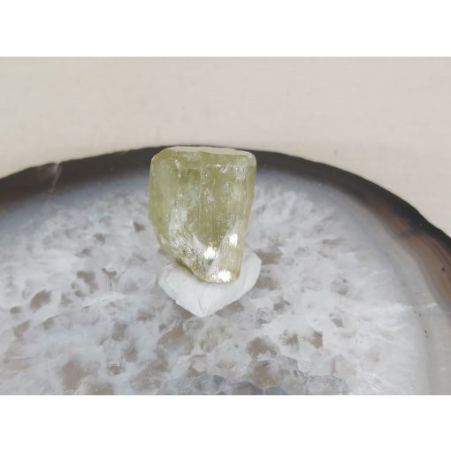 Apatit zöld nyers kristály nagy