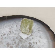 Apatit zöld nyers kristály nagy