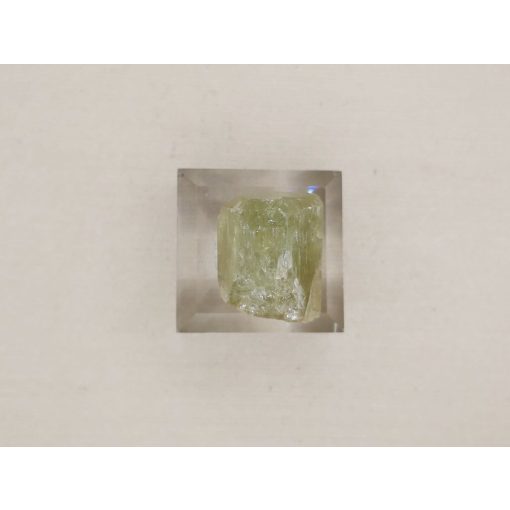 Apatit zöld nyers kristály nagy