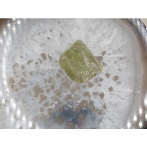 Apatit zöld nyers kristály nagy