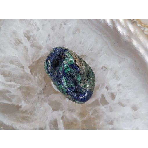 Azurit malachit marakkő üreggel kristályokkal