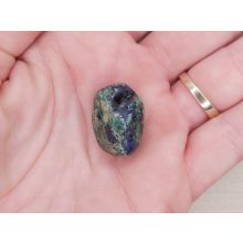 Azurit malachit marakkő üreggel kristályokkal