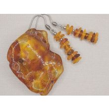 Borostyán díszes fülbevaló