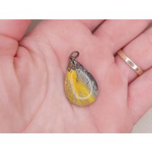 Bumble Bee jáspis medál kaboson