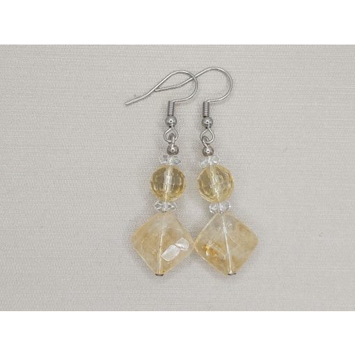 Citrin formadíszített fülbevaló