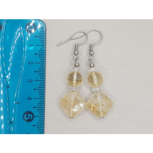 Citrin formadíszített fülbevaló