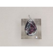 Eudialit medál kaboson