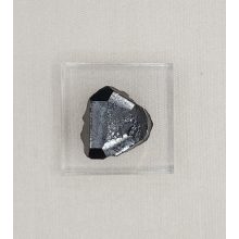 Fekete turmalin nyers kő