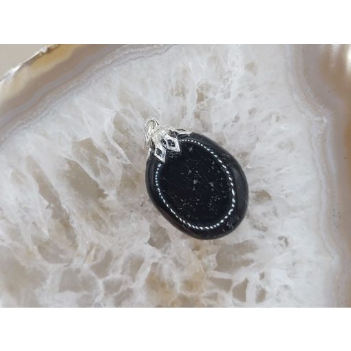 Fekete turmalin medál lapos