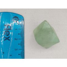 Fluorit nyers kő oktaéder