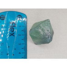 Fluorit nyers kő oktaéder