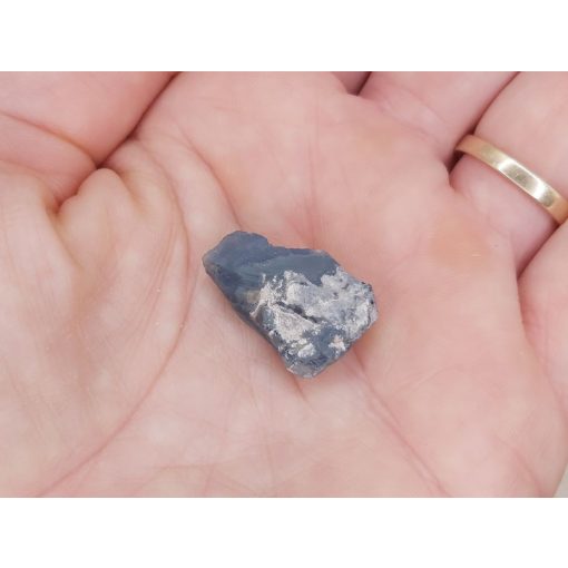 Fekete opál nyers kő