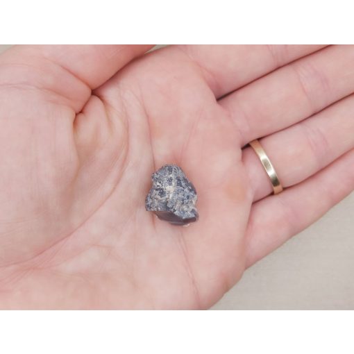 Fekete opál nyers kő