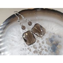 Füstkvarc formadíszített fülbevaló