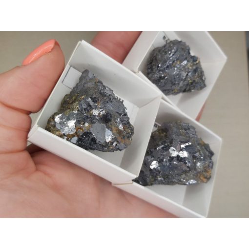 Galenit nyers ásvány véletlenszerűen