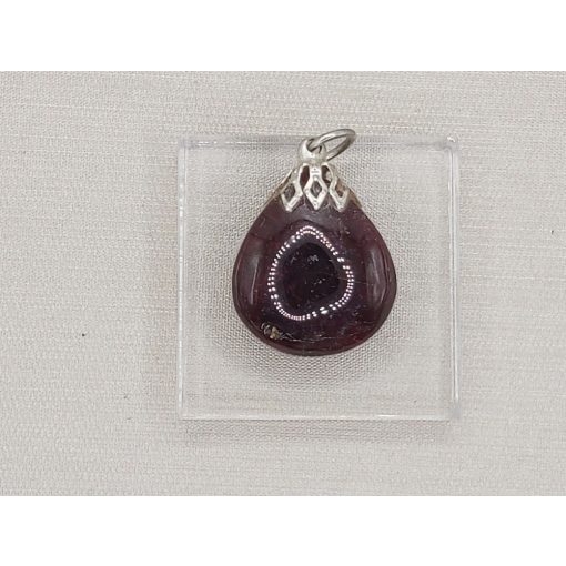 Gránát medál kaboson