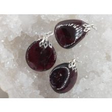 Gránát medál véletlenszerűen