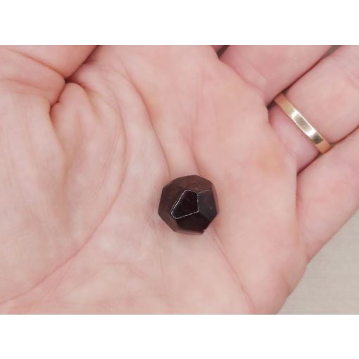 Gránát marokkő sokszögletű 