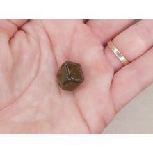 Glosszulár felcsiszolt rondodekaéder