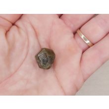 Glosszulár felcsiszolt rondodekaéder