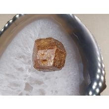 Glosszulár nyers rondodekaéder