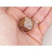 Glosszulár nyers rondodekaéder