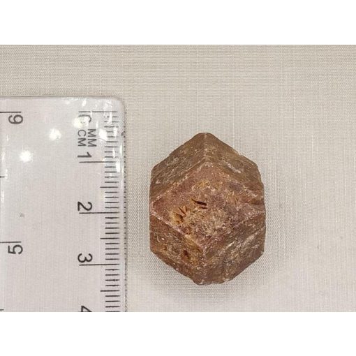 Glosszulár nyers rondodekaéder