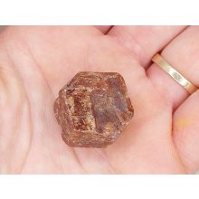 Glosszulár nyers rondodekaéder