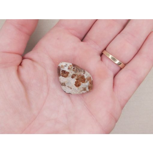 Glosszulár marokkő