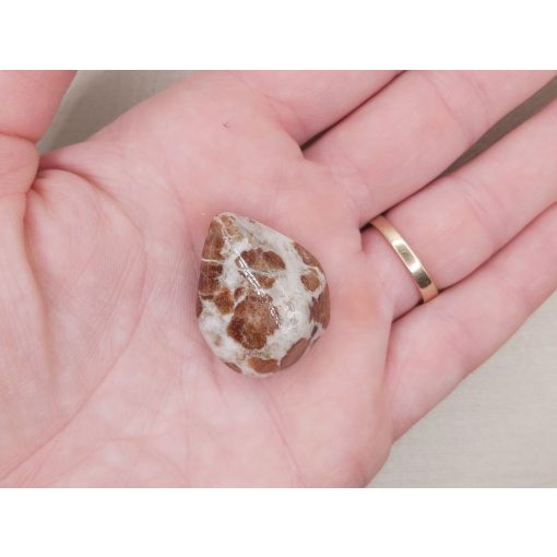 Glosszulár marokkő