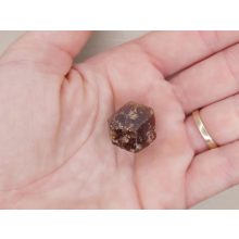 Glosszulár nyers rondodekaéder