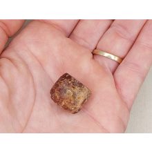 Glosszulár nyers rondodekaéder