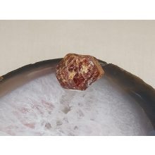 Glosszulár nyers rondodekaéder