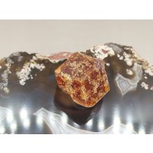 Glosszulár nyers rondodekaéder