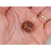 Glosszulár nyers rondodekaéder