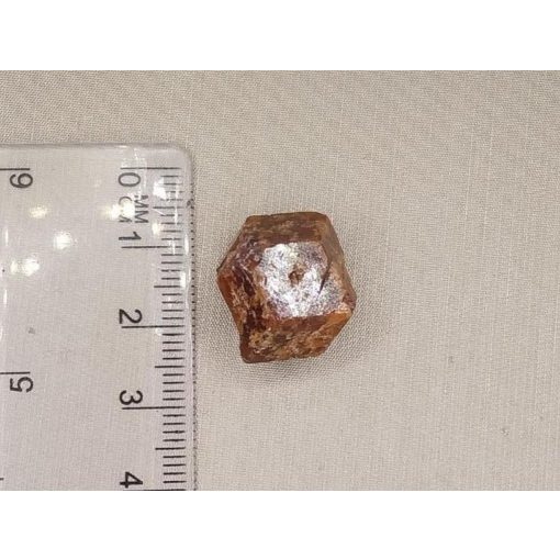 Glosszulár nyers rondodekaéder