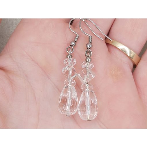 Hegyikristály formadíszített fülbevaló