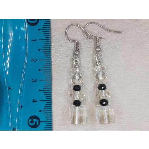 Hegyikristály formadíszített fülbevaló