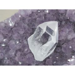 Hegyikristály nyers csúcs