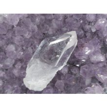 Hegyikristály nyers csúcs